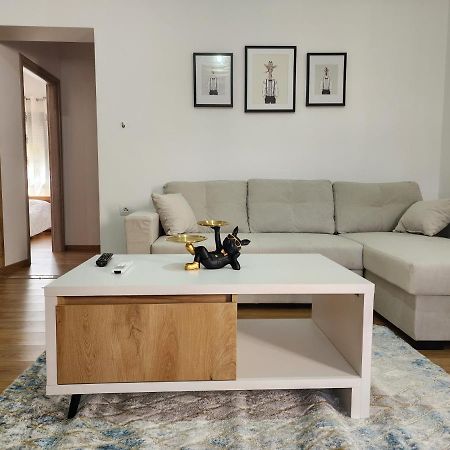 Brana Apartments Sarande Bagian luar foto