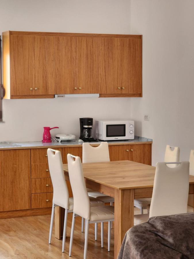 Brana Apartments Sarande Bagian luar foto