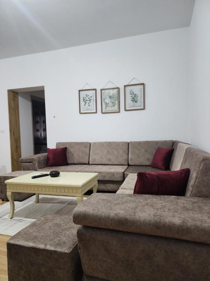 Brana Apartments Sarande Bagian luar foto